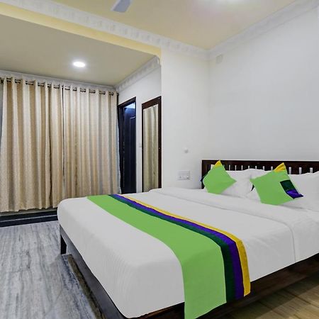 Treebo Jheel Mahal Hotel Udaipur Kültér fotó