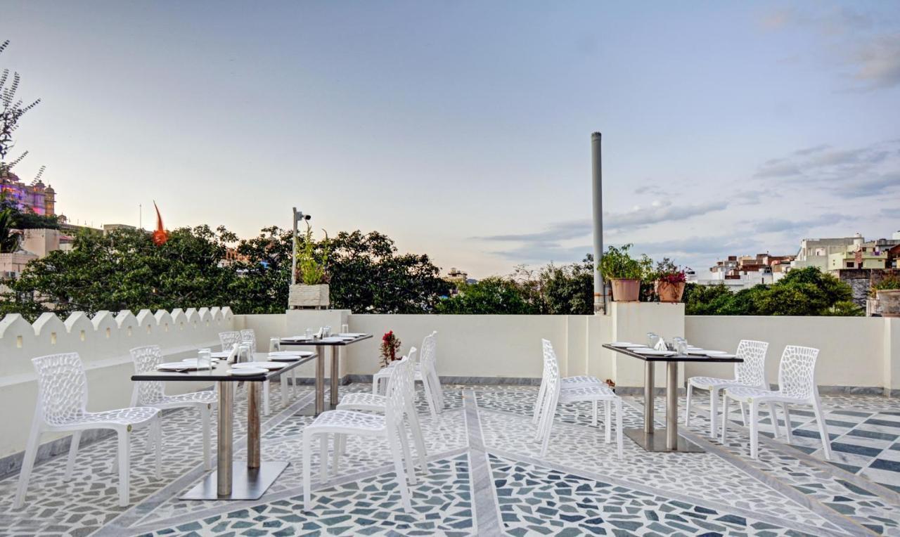 Treebo Jheel Mahal Hotel Udaipur Kültér fotó